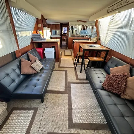 60Ft Stationary House Boat Hotel